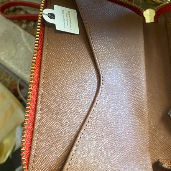 Fossil NWT Red Leather zip around wristlet and Wallet - Picture 6 of 7